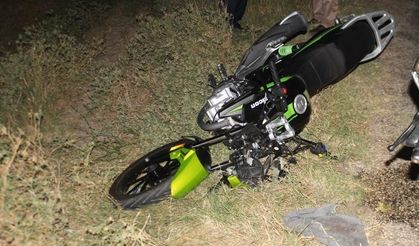 Edirne’de motosiklet sürücüsü karanlıkta yürüyen yayaya çarptı