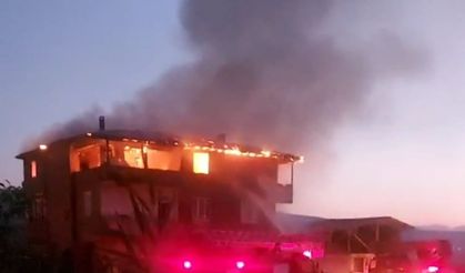 Tokat’ta dehşet saçan yangın: 3 katlı bina benzin dökülmüş gibi alev aldı