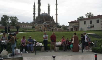 Boşnak turistlerin yeni alışveriş rotası: Edirne