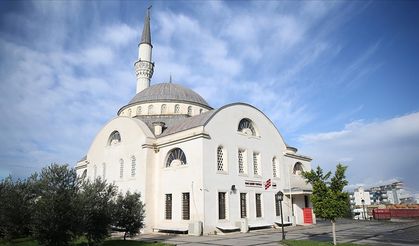 İskenderun'da az hasarlı camiler onarımlarının ardından cemaatine kavuştu