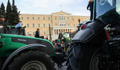 Çiftçiler yeniden Yunanistan sokaklarında!