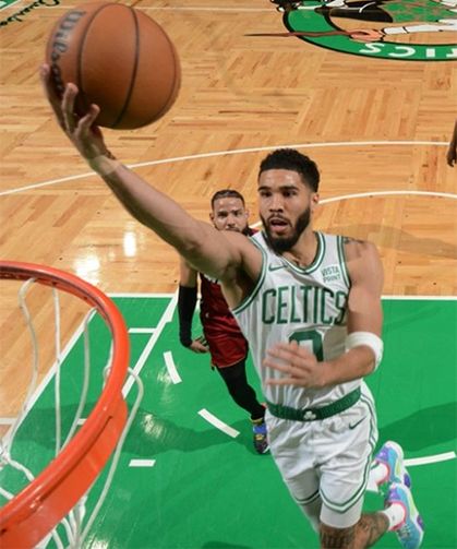 Boston Celtics play-off ilk maçında Miami Heat'i devirdi
