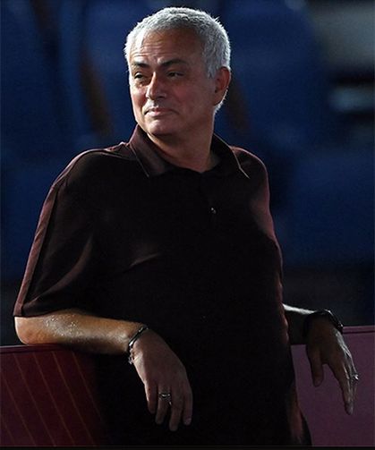 Jose Mourinho sabah saatlerinde İstanbul'a geldi