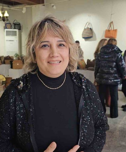 İnternetten hasır çanta yapmayı öğrenen girişimci şimdi kursiyerlerini eğitiyor