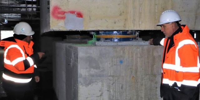 Şehir hastaneleri ‘sismik izolatör' ile depremden korunuyor