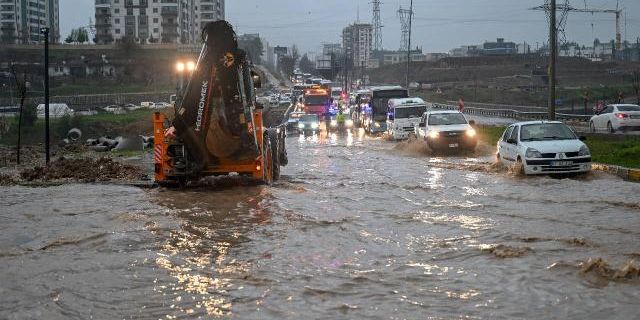 Deprem bölgesi için kuvvetli yağış uyarısı