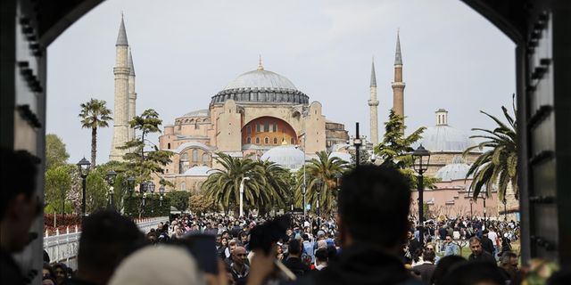 İstanbul'a gelen turist sayısı arttı: İlk sırada onlar var
