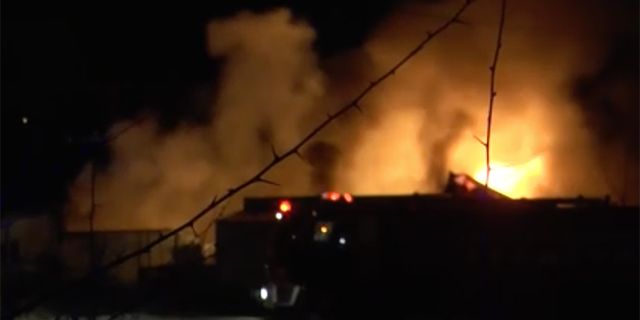 Samsun'da müstakil ev yangında küle döndü