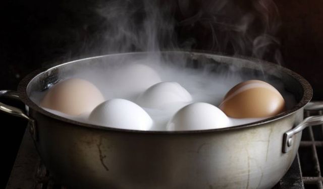 Yumurtayı haşladıktan sonra suyunu dökmeyin! Meğer mucizevi bir besin kaynağıymış!