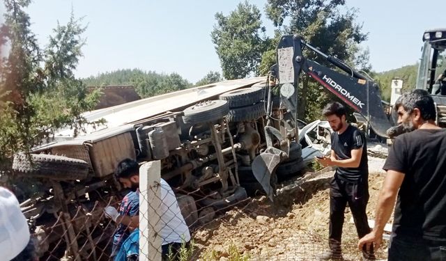 Kahramanmaraş'ta kamyon kalabalığın arasına daldı: 5 ölü, 25 yaralı!