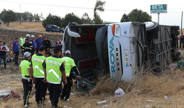 Amasya'da otobüs devrildi! 6 ölü 35 yaralı