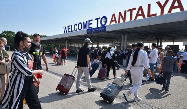 Antalya'ya 14,5 milyonla turist akını yaşandı!