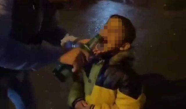İstanbul'da skandal! Küçücük çocuğa zorla alkol içirip o anları kameraya aldılar