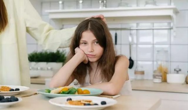 Çocuğunuzun kahvaltı yapmamasını ciddiye alın: Akademik başarıyı etkiliyor!