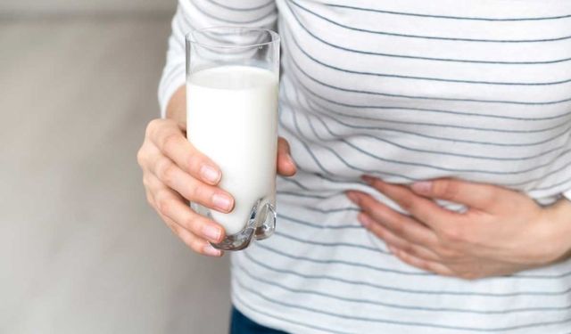 Çözülemeyen muamma: Süt mide ağrısına iyi gelir mi, gelmez mi?