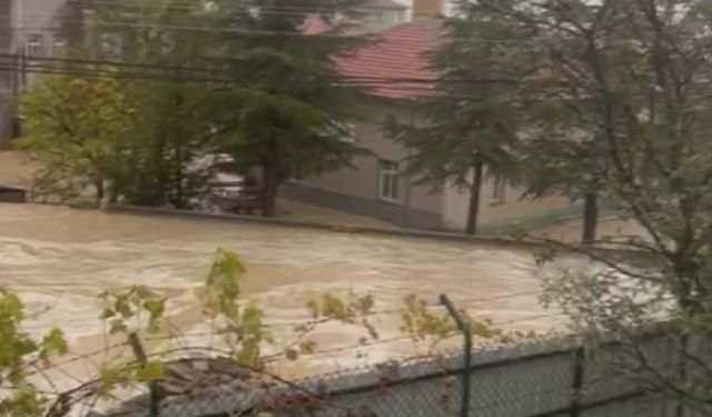 Ankara’da sel felaketi: Mahalle sular altında kaldı