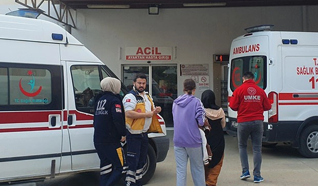 Devlet okulunda skandal! Tarihi geçmiş gofret dağıtıldı, öğrenciler hastanelik oldu!