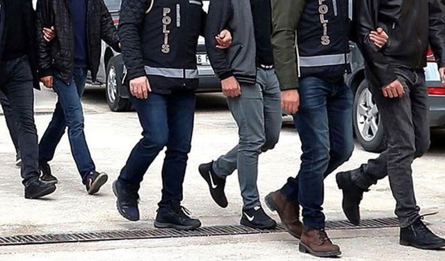 81 ildeki eş zamanlı operasyonlarda 1034 firari yakalandı