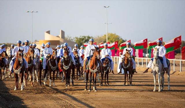 Ummanlıların geleneksel at biniciliği festivali büyük ilgi görüyor