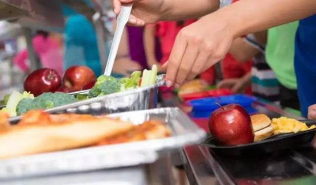 Yemek fiyatlarını artıran özel okullara sanayiciden "indirimli tarife" teklifi