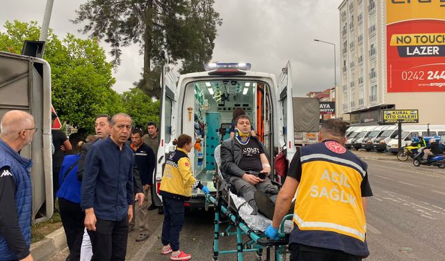 Antalya'da otel servis aracı devrildi: 19 yaralı!