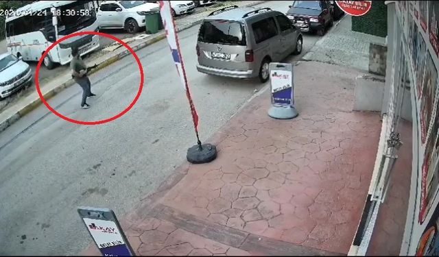 Pompalı tüfekli saldırı: Kocaeli'nde cadde ortasında ateş edildi, genç kovalandı
