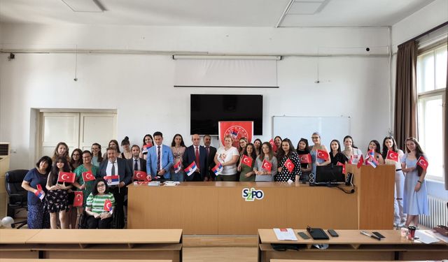 Sırbistan'da Türkçe öğrenen 86 kursiyere sertifika verildi