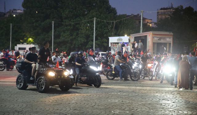 Motosiklet sürücüleri İsrail'i protesto etti