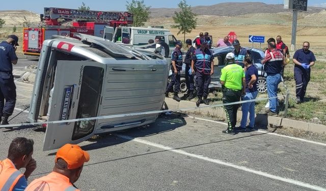 Nevşehir'deki trafik kazasında 1 kişi öldü, 4 kişi yaralandı