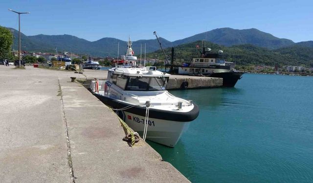 Cide'de denizde kaybolanları arama çalışmaları sürüyor