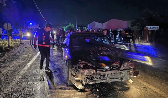 Saruhanlı'da 3 aracın karıştığı trafik kazasında 1 kişi öldü: 7 yaralı