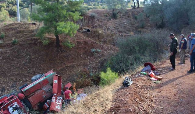 Kumluca'da arazöz devrildi: 3 orman işçisi yaralandı