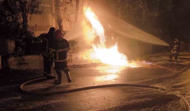 Suluova'da doğalgaz borusu patladı: Alevler güçlükle söndürüldü