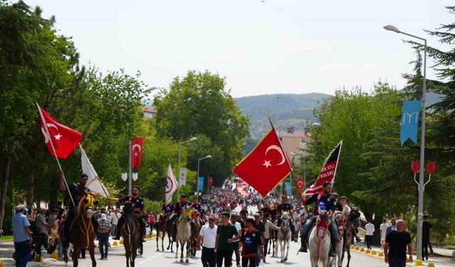 Türkiye’nin dört bir yanından gelen Yörükler Söğüt’te buluştu