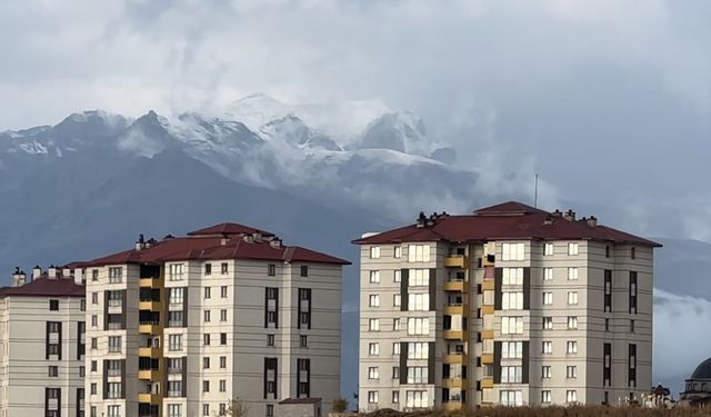 Cilo Dağı yeniden karla kaplandı