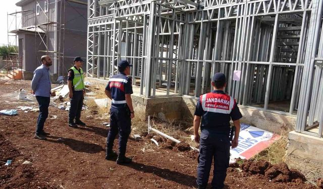 Tarım arazilerine yapılan bağ evlerinin inşaatı mühürlendi