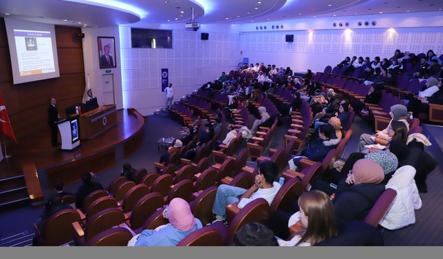 Atatürk Üniversitesi'nde "Nanoteknoloji, Nanotıp ve Omiks" konferansı düzenlendi