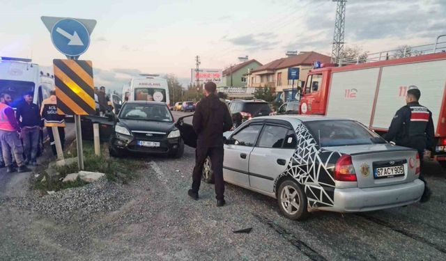 Bakacakkadı-Zonguldak kara yolunda trafik kazası: 3 yaralı