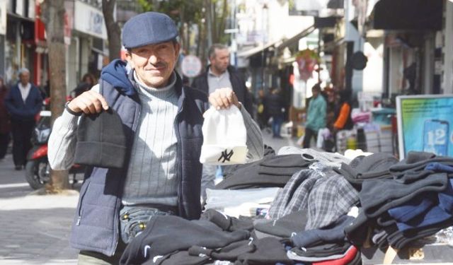 Tavşanlı’da kışlık giysiler tezgahlarda yerini almaya başladı