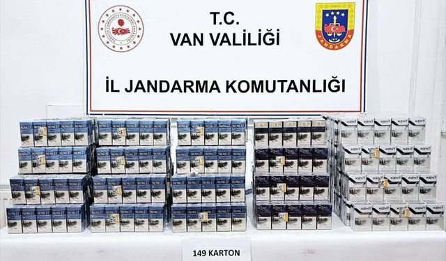 Van'da kuru kayısı çuvallarında kaçak sigara ele geçirildi