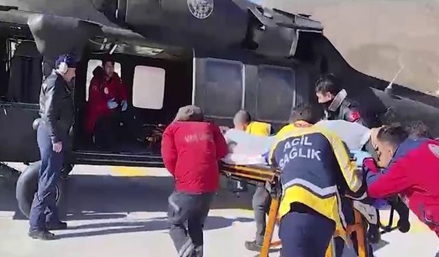 Kalp krizi geçiren hasta için sikorski helikopter havalandı