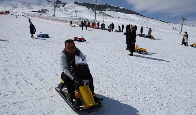 Kayak severler Yıldız Dağı’nı doldurdu