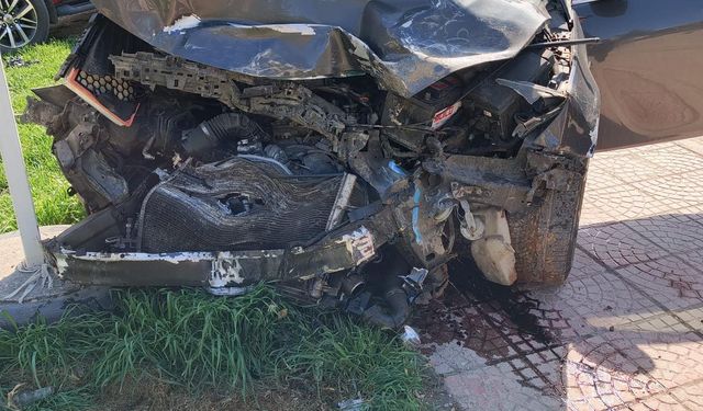 Amasya'da 3 aracın karıştığı kazada 11 kişi yaralandı