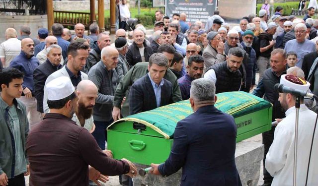 Amasya’da evini ve bankadaki parasını Mehmetçik Vakfı’na bağışlayan kimsesiz adam defnedildi