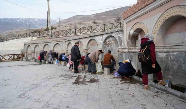 Erzincanlılar ’ekşisu’ ile oruç açıyor