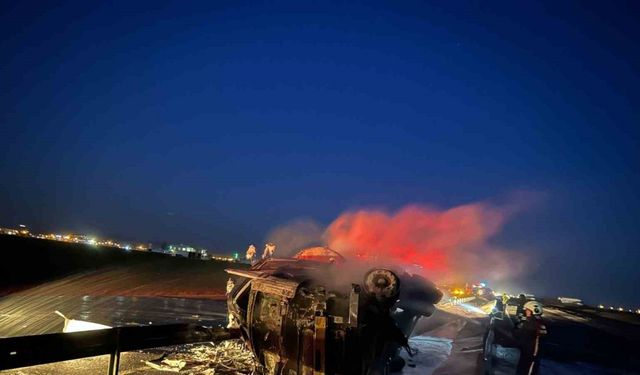 Mardin’de yakıt yüklü tanker alev aldı