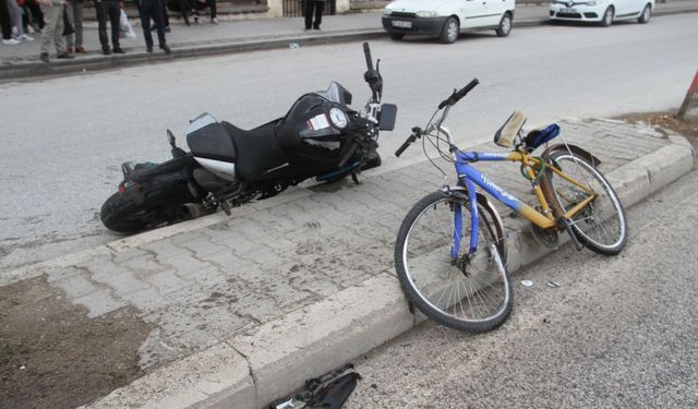 Konya'da motosikletle çarpışan bisikletli öldü