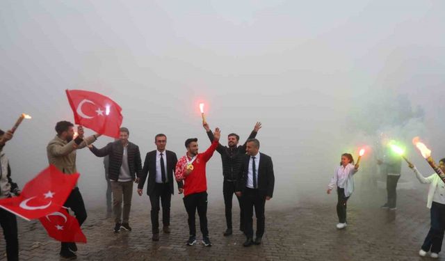 Avrupa şampiyonu Harun Algül, Şırnak’ta coşkuyla karşılandı