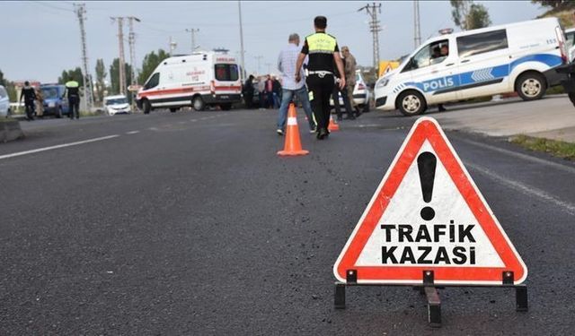 Osmaniye’de feci kaza: Otomobil tıra arkadan çarptı 1 ölü