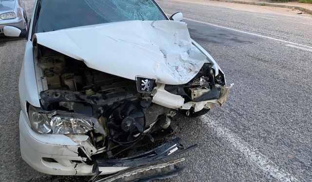 Manisa'da feci kaza: Alaşehir'de otomobilin çarptığı motosikletteki karı koca öldü